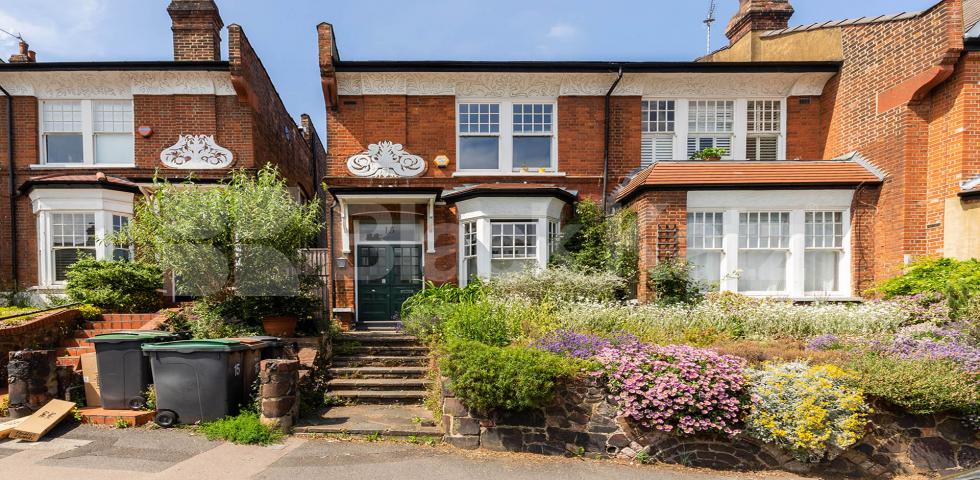1 Bedroom, 1 bath, 1 reception Ground Floor Flat			 Dukes Avenue, MUSWELL HILL